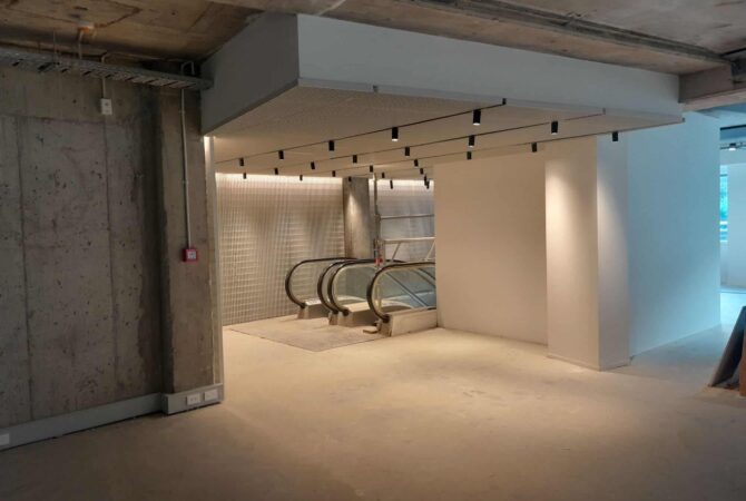 imgi_61_MAIN-LARGE-PHOTO